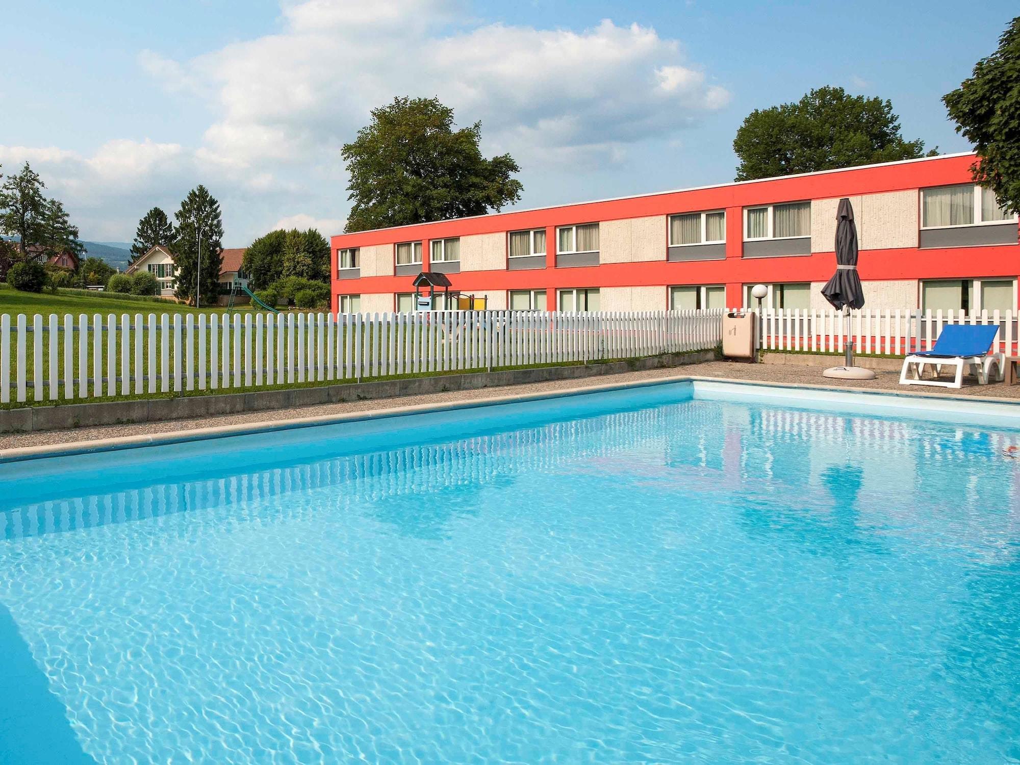 Ibis 3 Lacs Neuchatel Thielle Exterior foto