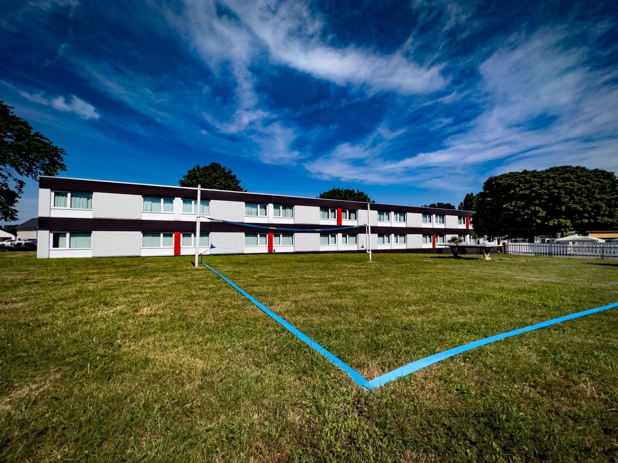 Ibis 3 Lacs Neuchatel Thielle Exterior foto